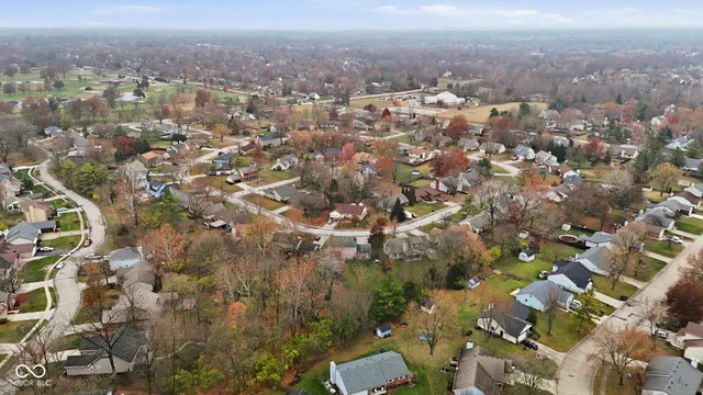 $315,000 | 7353 Fairway Cir E Drive, Indianapolis, IN 46236