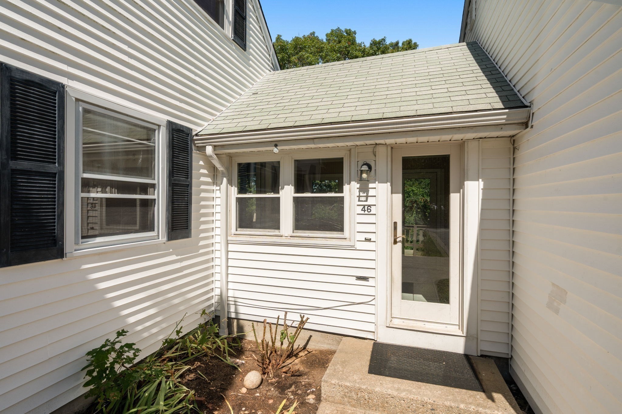 46 Wayne Road Bourne, MA 02532 - Photo 4 of 34 Gallery Image 4