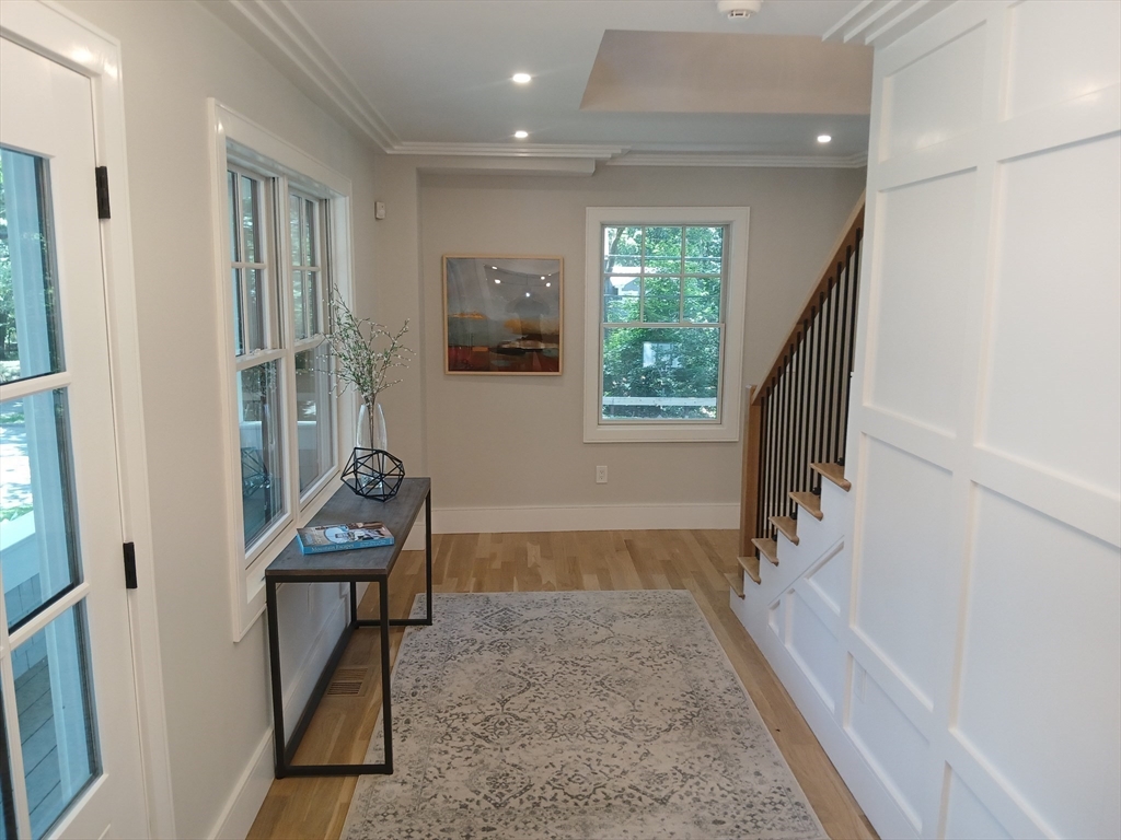 2 Summit Road Wellesley, MA 02482 - Photo 4 of 34