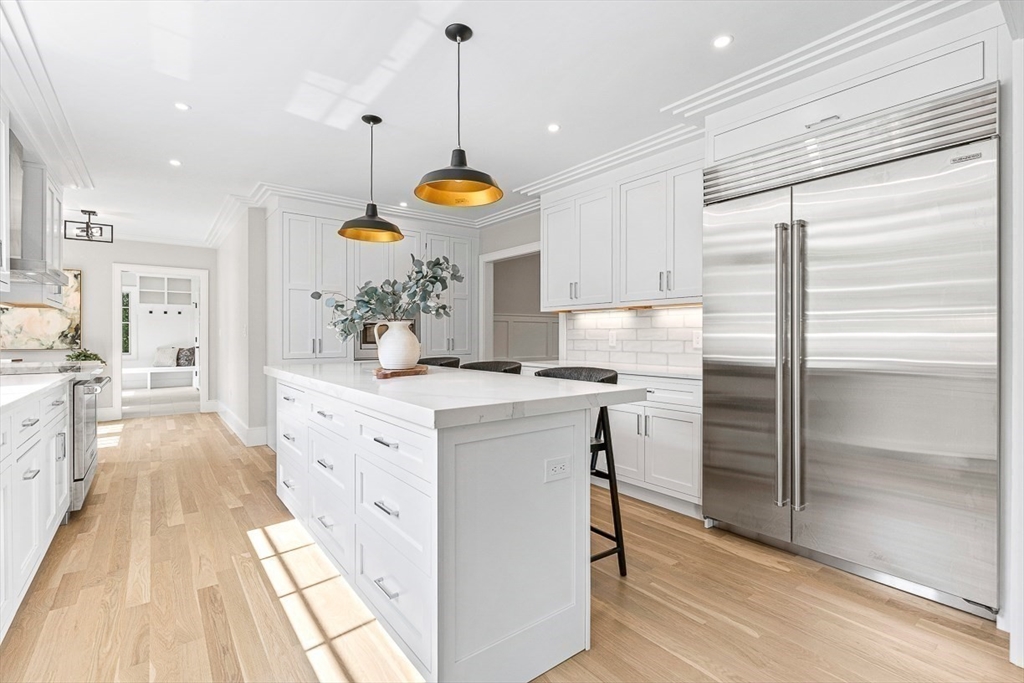 2 Summit Road Wellesley, MA 02482 - Photo 9 of 34