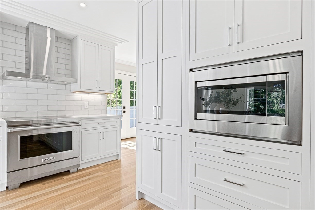 2 Summit Road Wellesley, MA 02482 - Photo 10 of 34