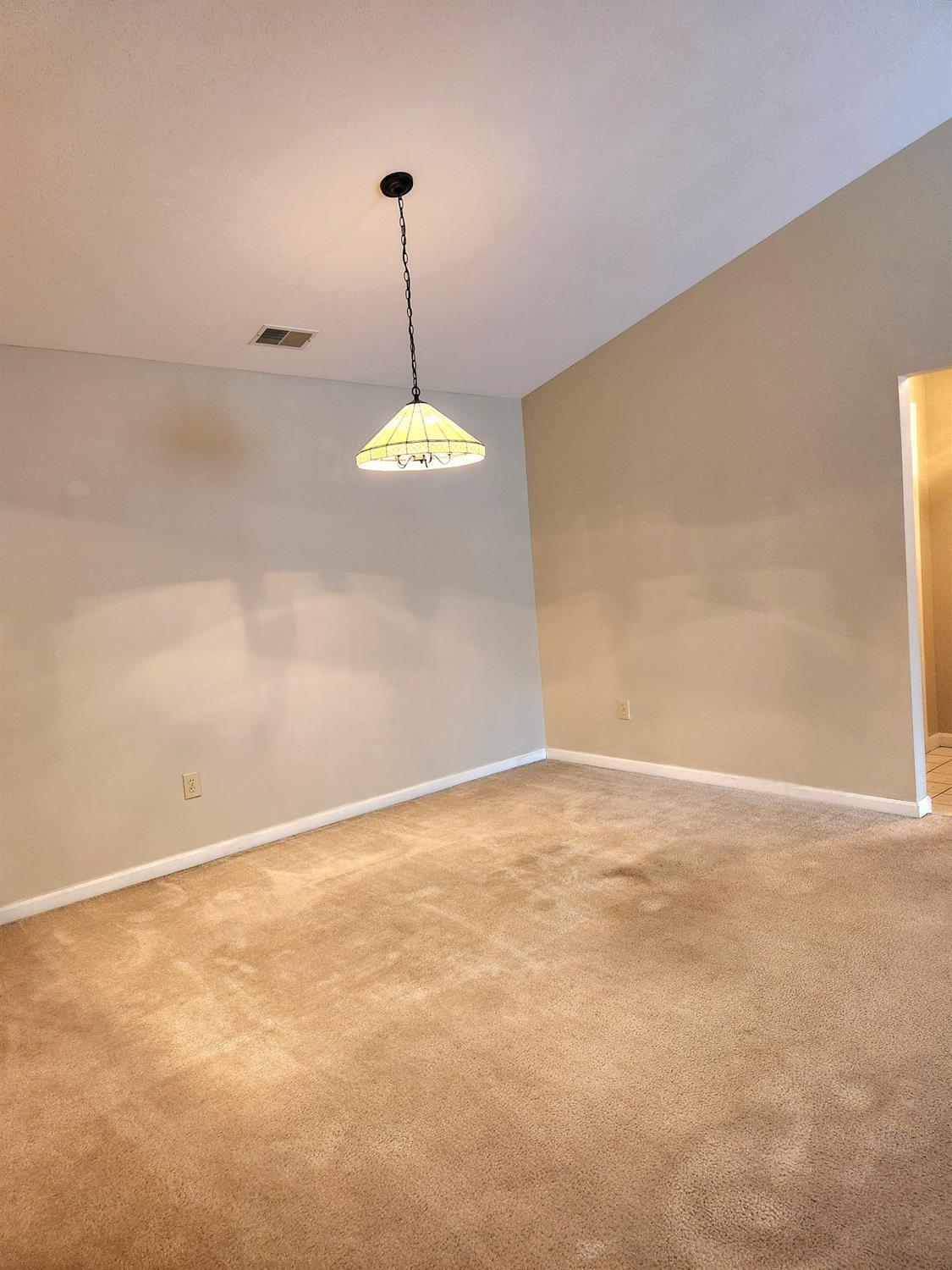 835 Neeb Road, Unit 3 Cincinnati, OH 45233 - Photo 8 of 35 Gallery Image 8