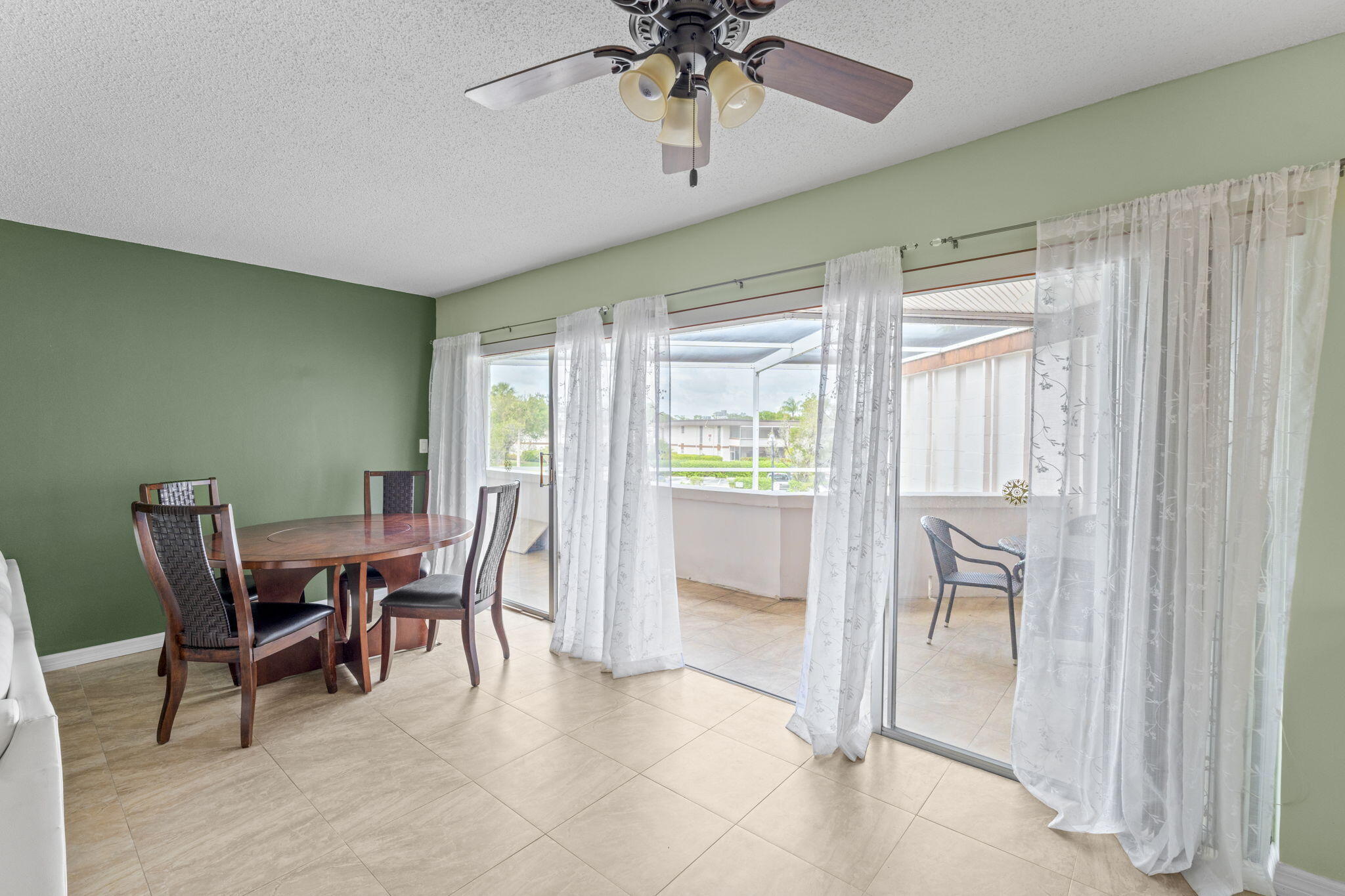 3 Greenway Village North, Unit 209 Royal Palm Beach, FL 33411 - Photo 11 of 33 Dining Area