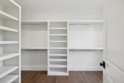 a view of a house with a big yard