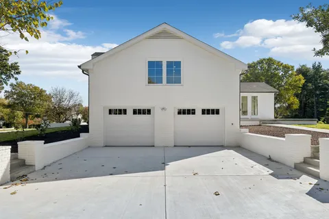 $2,799,000 | 6015 Belle Rive Drive, Brentwood, TN 37027