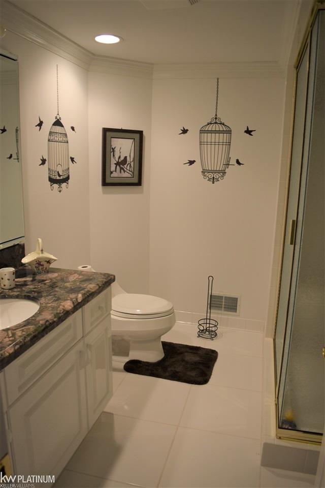 33770 Lighthouse Pointe Chesterfield, MI 48047 - Photo 17 of 27