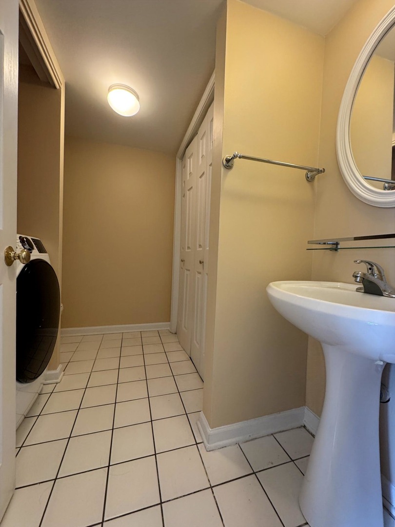 4035 North Keystone Avenue, Unit G Chicago, IL 60641 - Photo 9 of 10