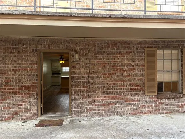 $1,025 | 10542 Jefferson Highway, Unit 5, River Ridge, LA 70123