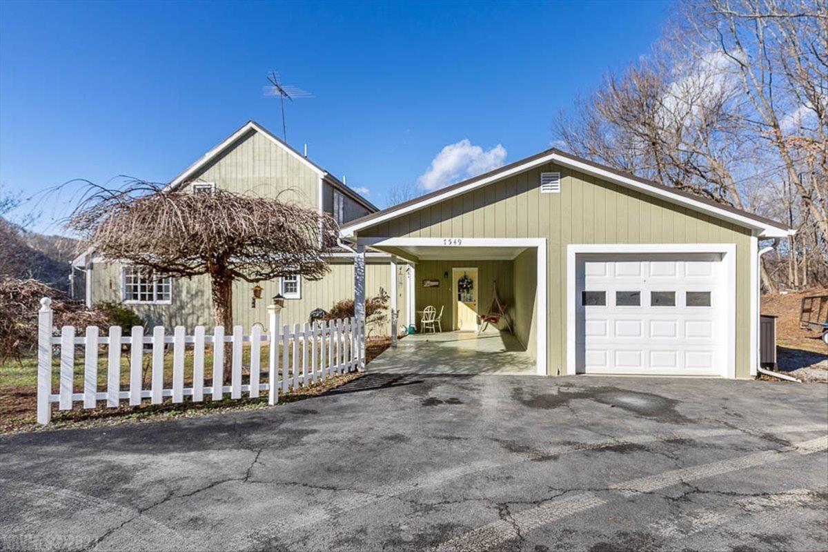 7549 Gate Ten Road Radford, VA 24141 - Photo 2 of 58 Gallery Image 2