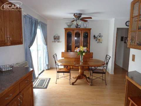 14129 Duffield Road Montrose, MI 48457 - Photo 9 of 20 20432808-8.JPG