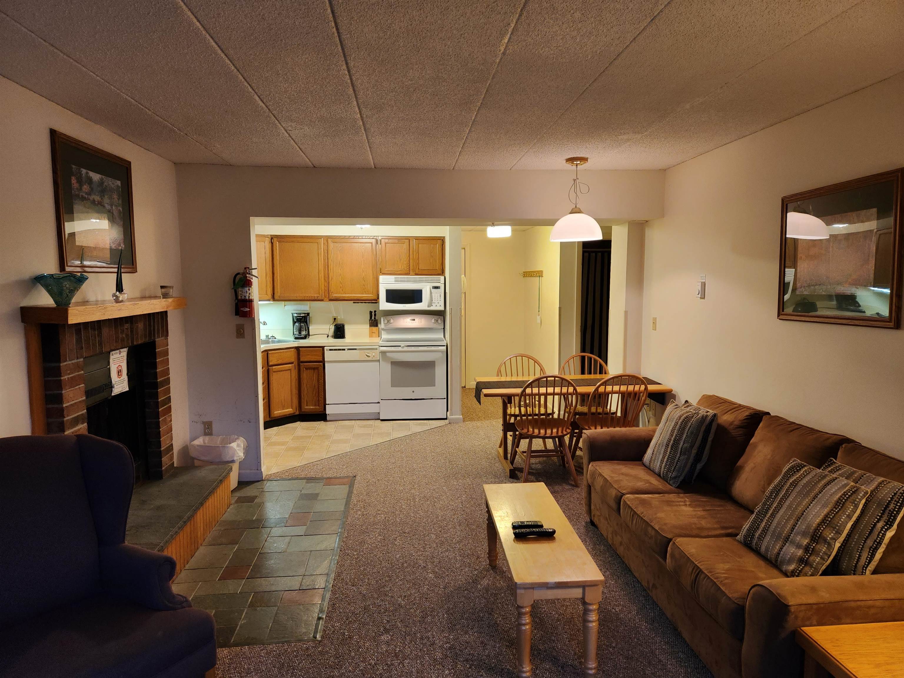 135 East Mountain Road, Unit 1D2 Killington, VT 05751 - Photo 7 of 17 Gallery Image 7