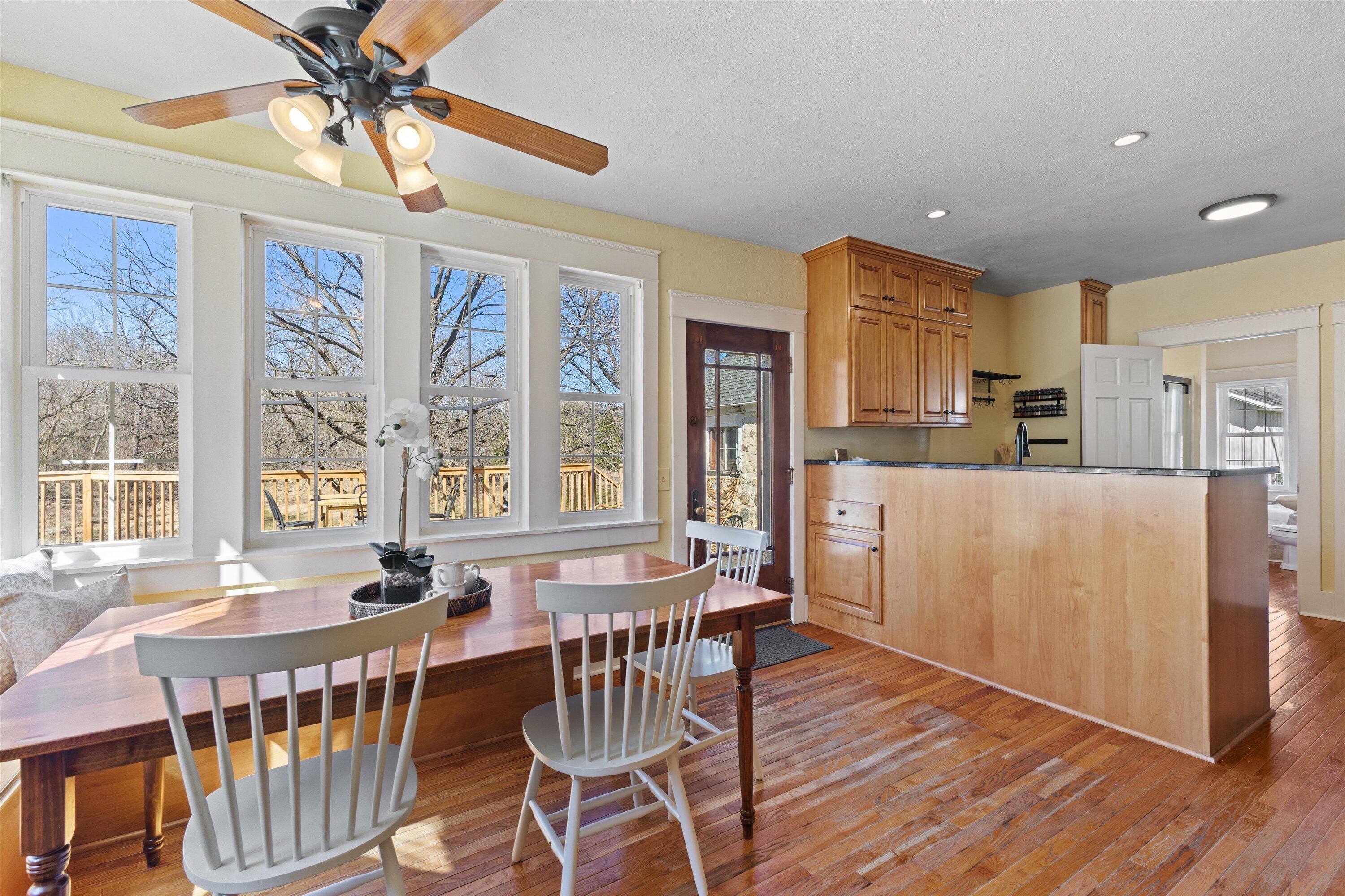 S38W31902 Wern Way Genesee, WI 53189 - Photo 11 of 67 eat-in kitchen