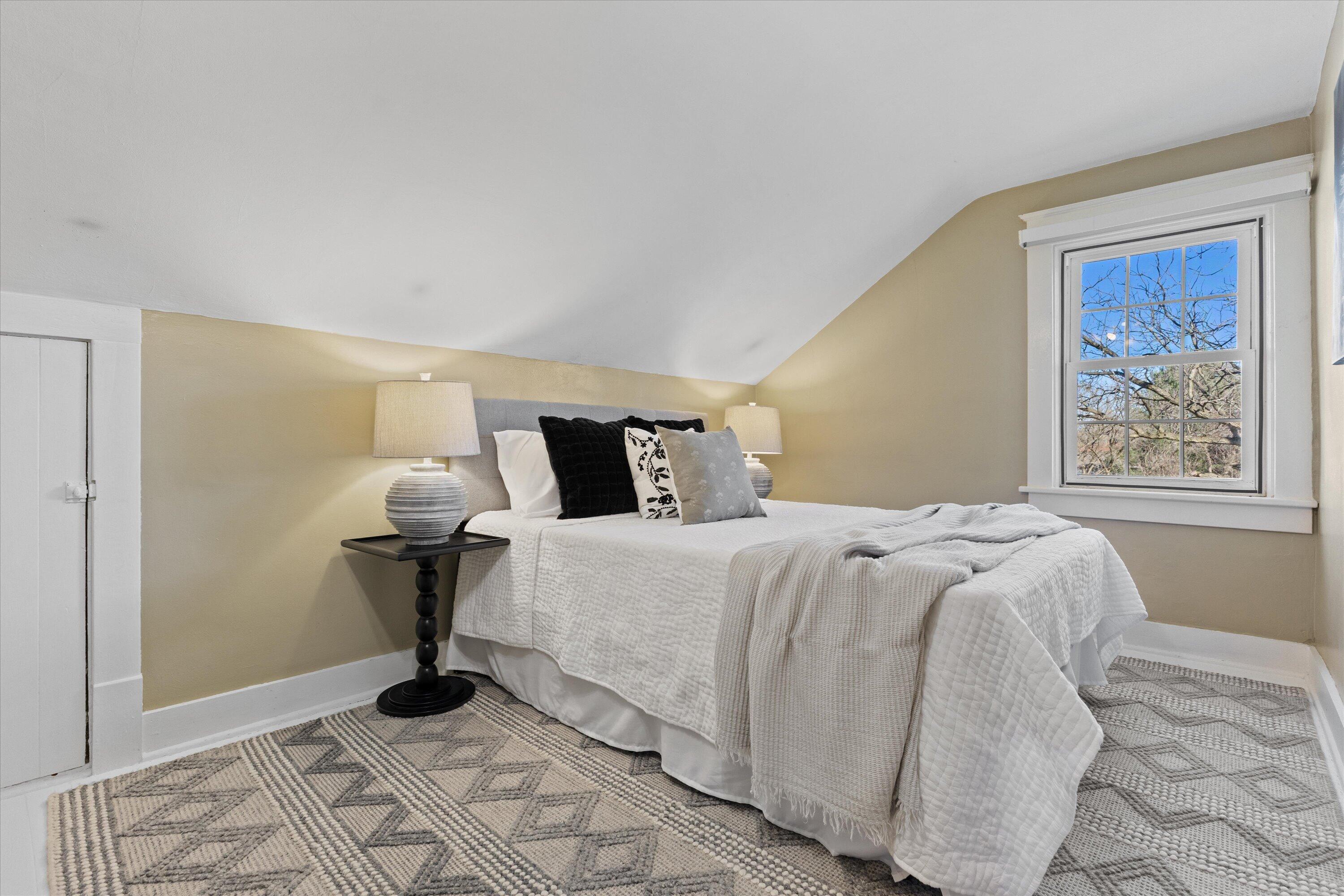 S38W31902 Wern Way Genesee, WI 53189 - Photo 17 of 67 Primary Bedroom