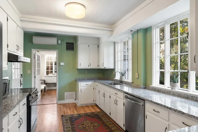 $2,400,000 | 2545 North Hobson Avenue, North Charleston, SC 29405