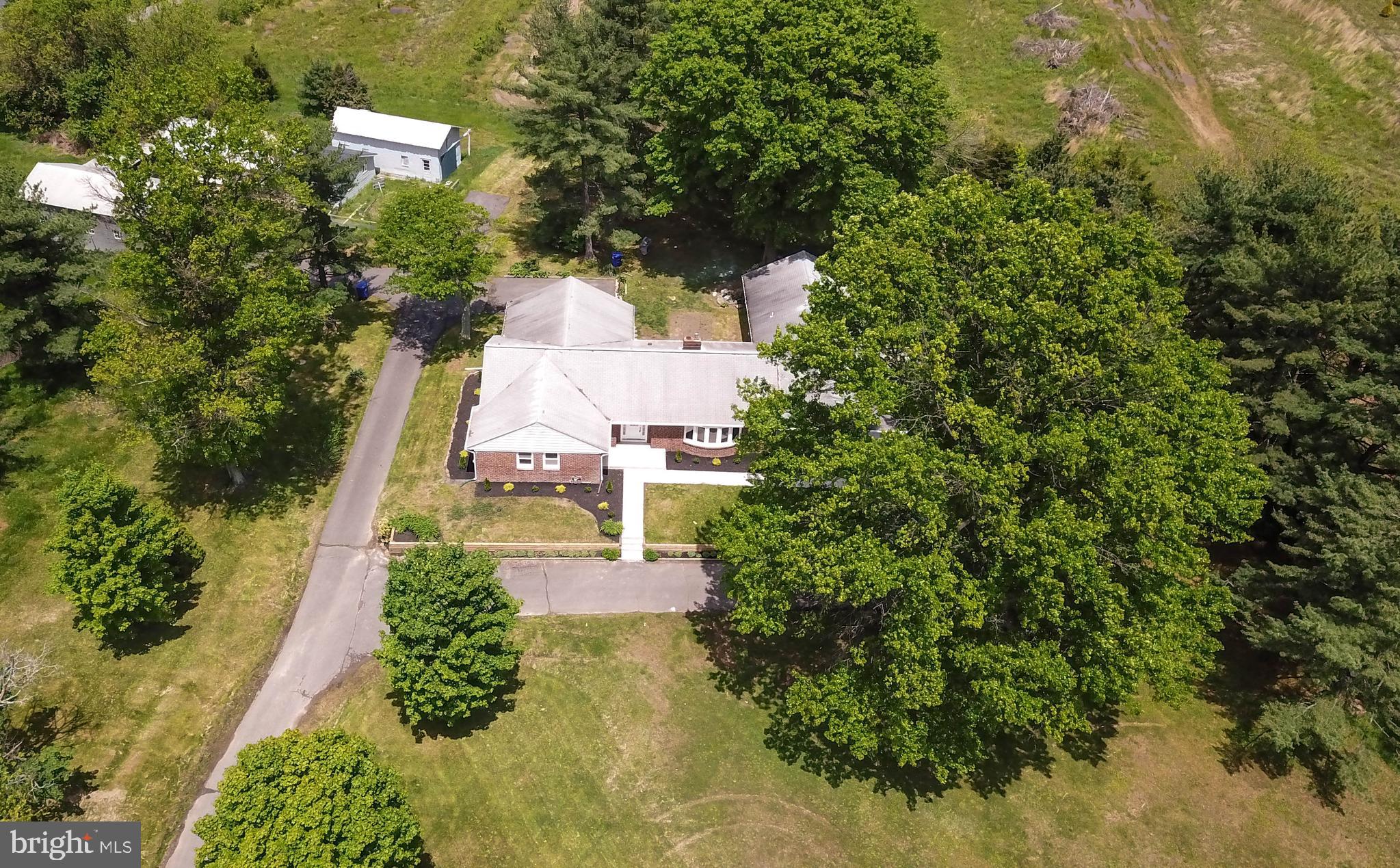 1244 Hedding Road Columbus, NJ 08022 - Photo 3 of 74