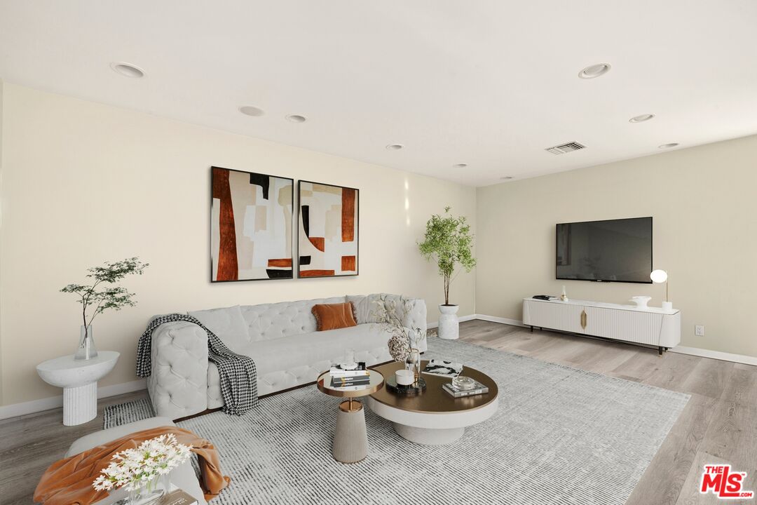 10549 Rocca Place Los Angeles, CA 90077 - Photo 13 of 22