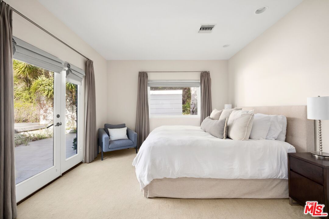 10549 Rocca Place Los Angeles, CA 90077 - Photo 16 of 22