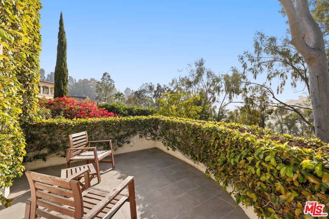 10549 Rocca Place Los Angeles, CA 90077 - Photo 19 of 22