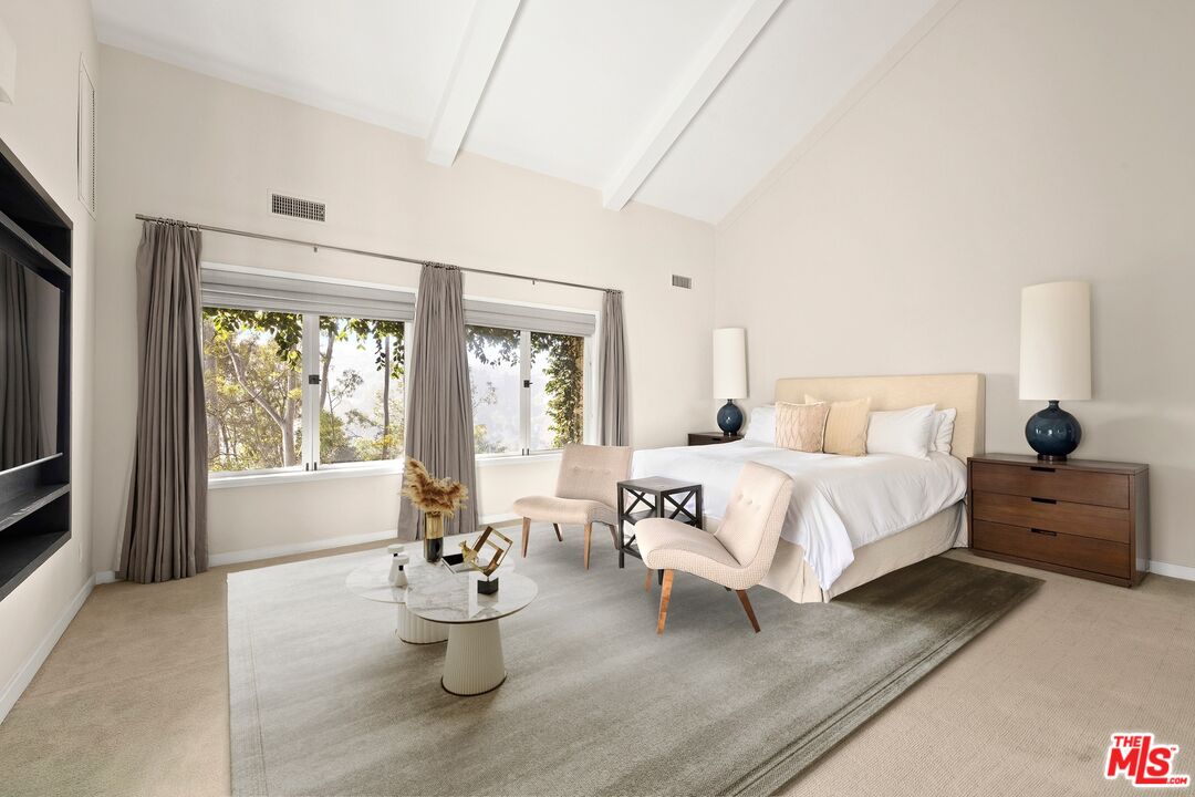 10549 Rocca Place Los Angeles, CA 90077 - Photo 10 of 22