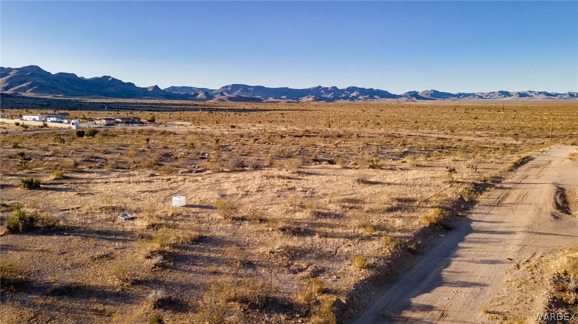 1533 Growler Road Golden Valley, AZ 86413 - Photo 3 of 17 a view of lake and mountain