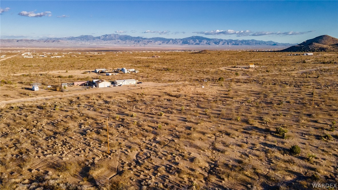 1533 Growler Road Golden Valley, AZ 86413 - Photo 9 of 17