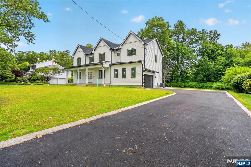 81 Ridge Drive Livingston, NJ 07039 - Photo 3 of 49