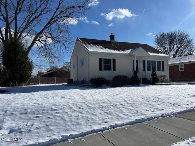 39 Clayton Place Albany, NY 12209 - Photo 3 of 19 right left