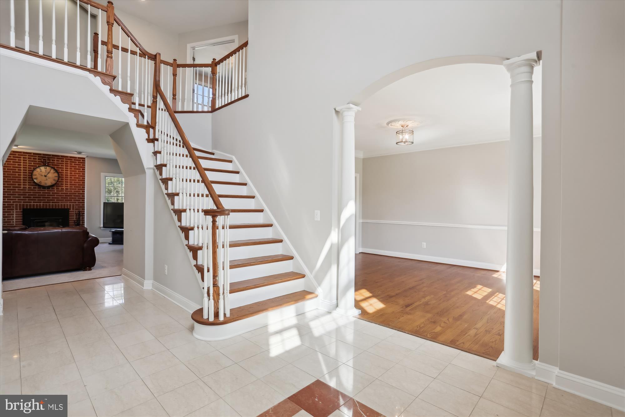 13424 Query Mill Road North Potomac, MD 20878 - Photo 7 of 66 Foyer