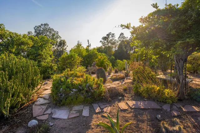 $2,295,000 | 1881 Meiners Road, Ojai, CA 93023