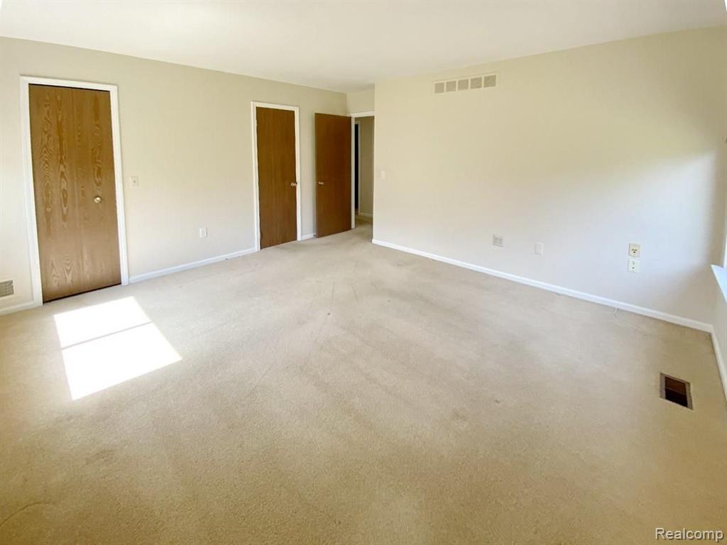 27800 Evergreen Road Southfield, MI 48076 - Photo 13 of 19