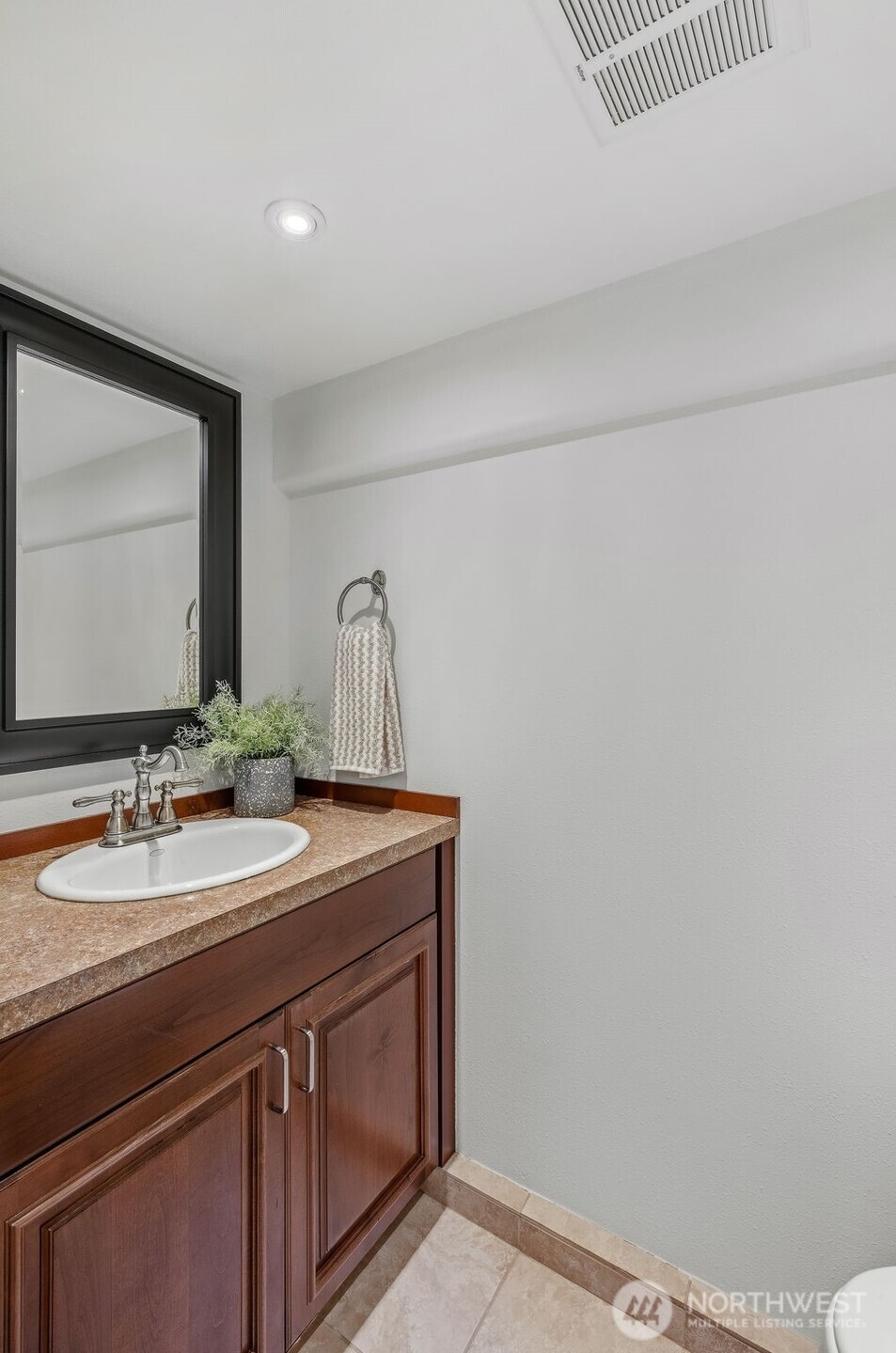 1906 44th Avenue Southwest Seattle, WA 98116 - Photo 31 of 38