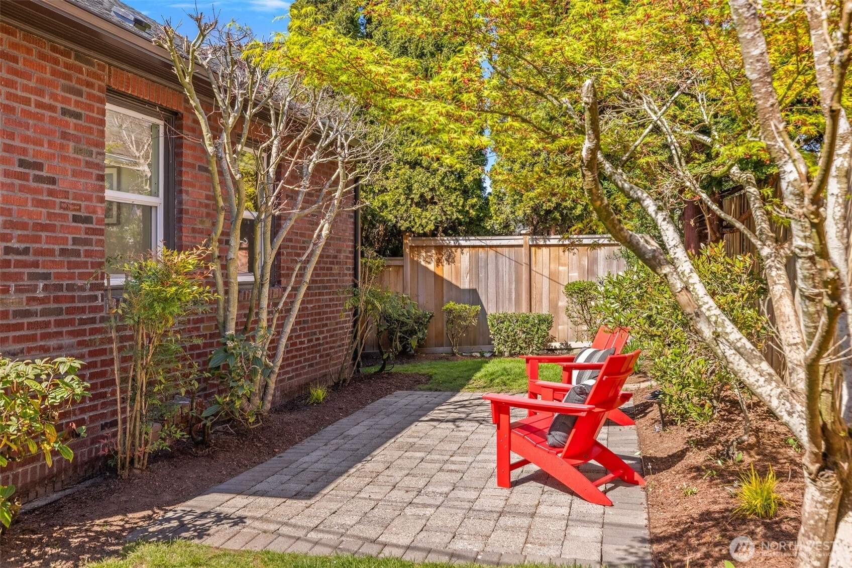 1906 44th Avenue Southwest Seattle, WA 98116 - Photo 34 of 38