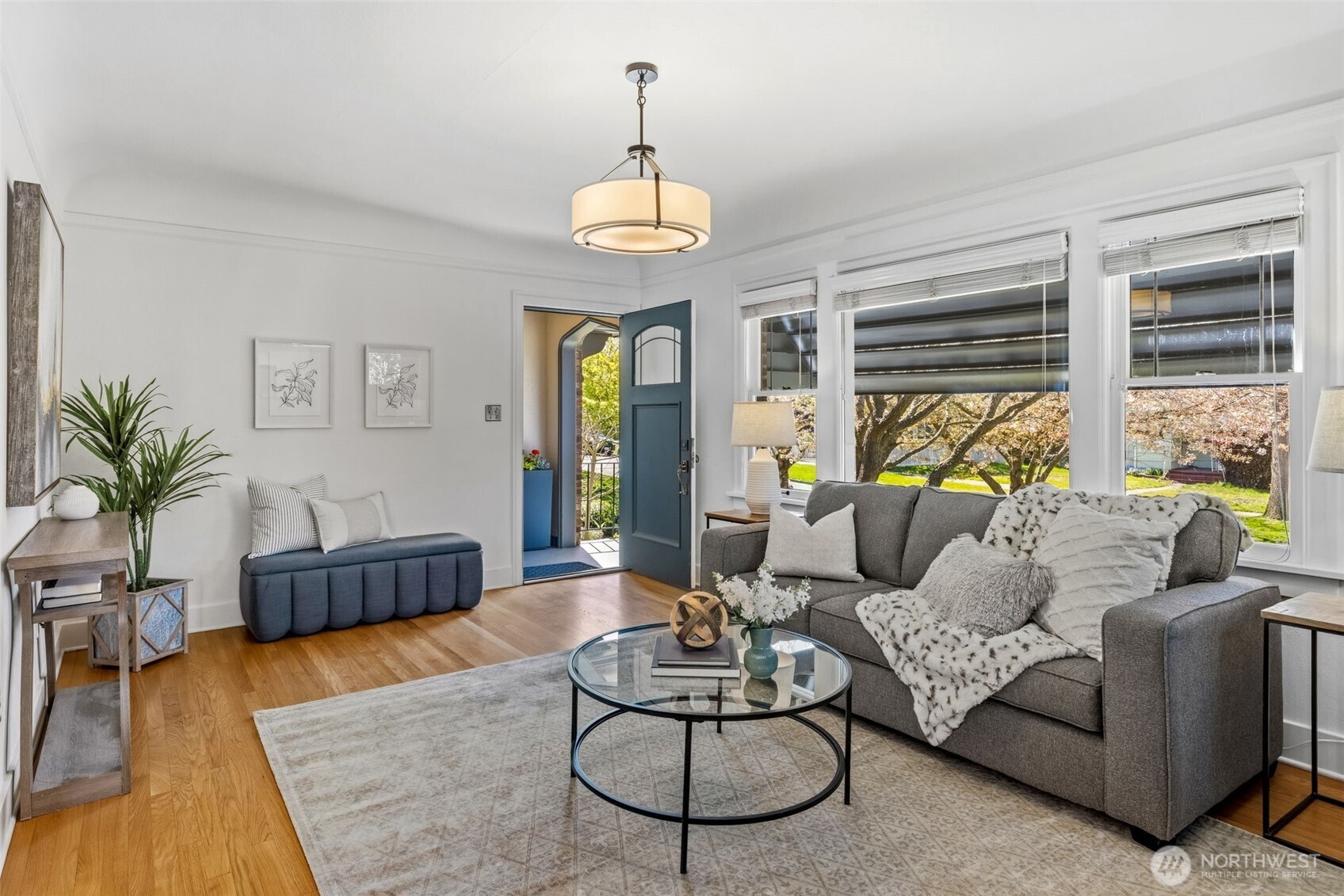 1906 44th Avenue Southwest Seattle, WA 98116 - Photo 4 of 38