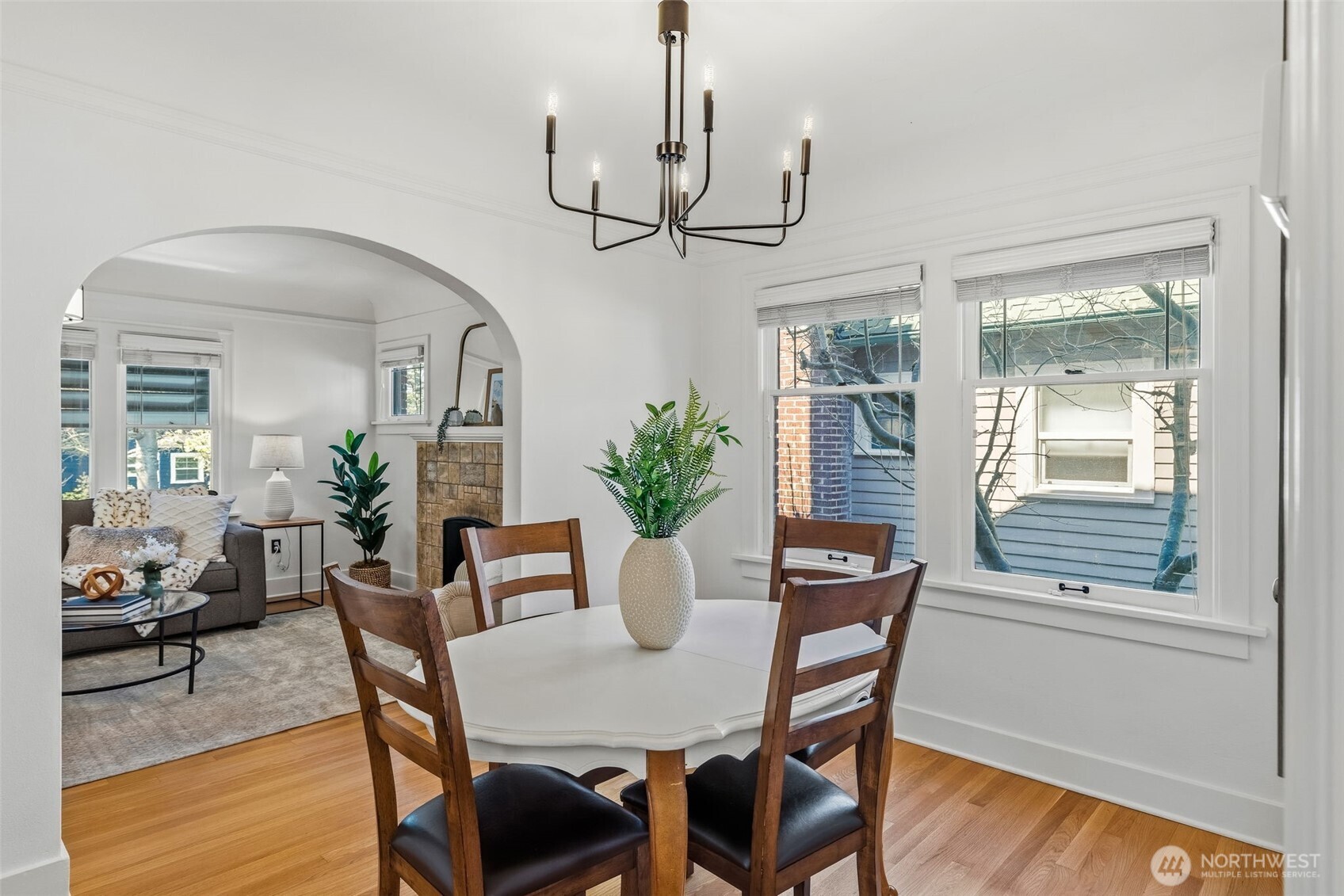 1906 44th Avenue Southwest Seattle, WA 98116 - Photo 7 of 38