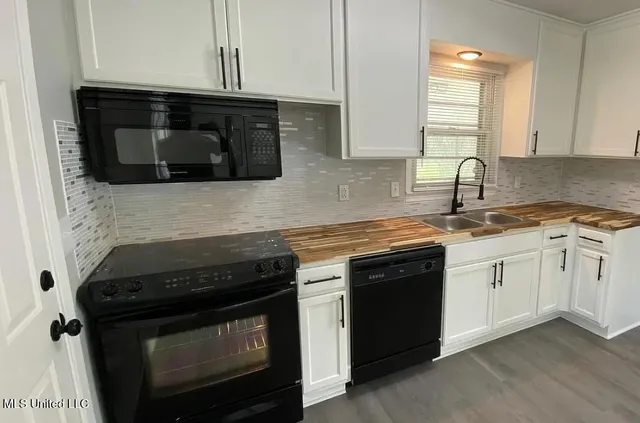 $94,900 | 160 Wildwood Circle, Jackson, MS 39212