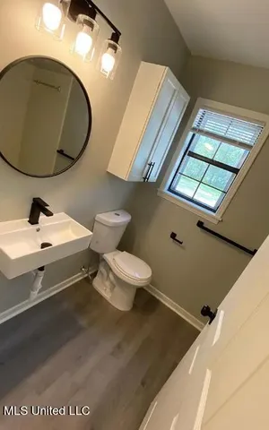 $94,900 | 160 Wildwood Circle, Jackson, MS 39212