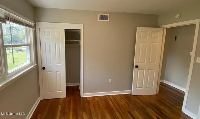 $94,900 | 160 Wildwood Circle, Jackson, MS 39212