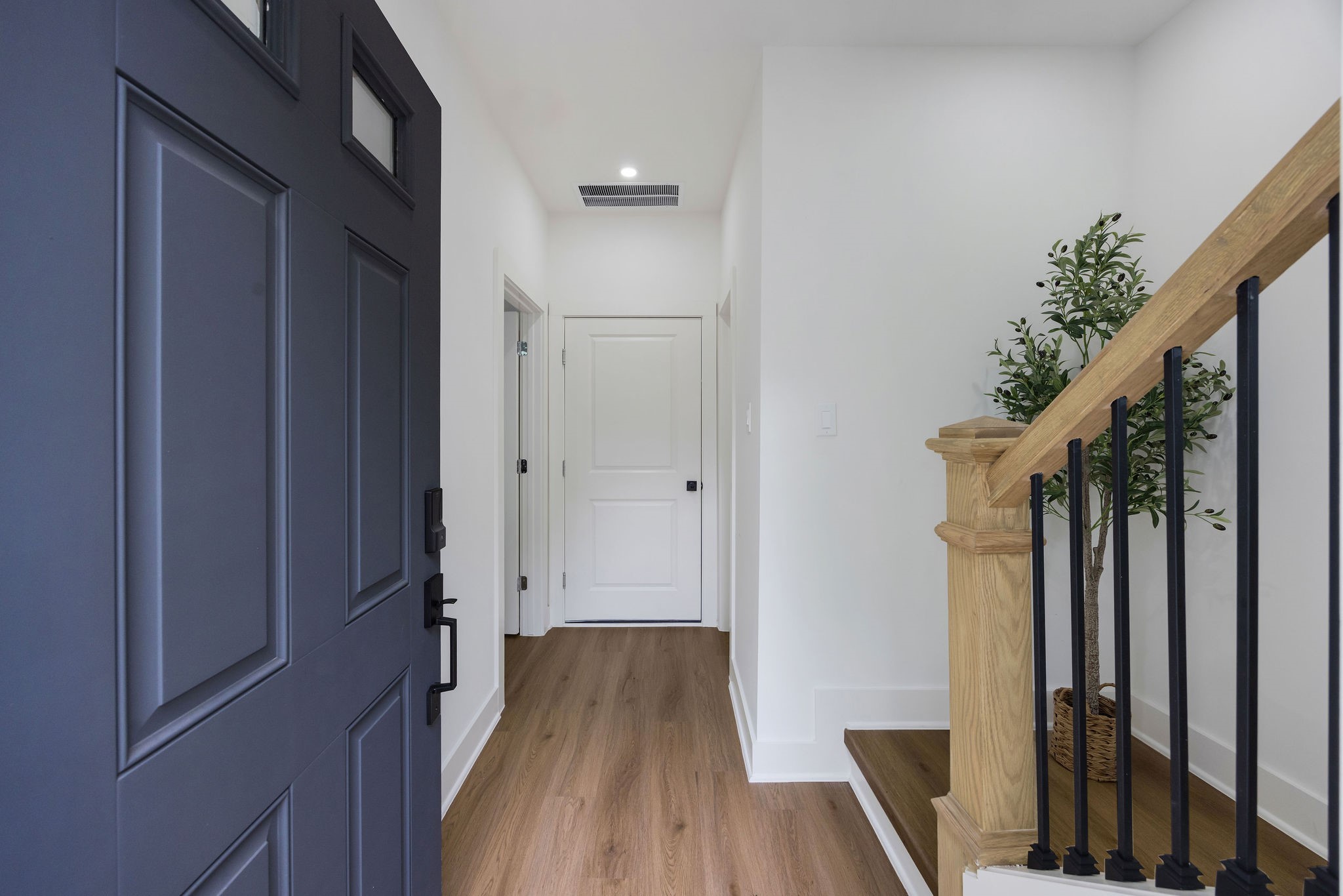 1648 West Tidwell Road Houston, TX 77091 - Photo 7 of 20