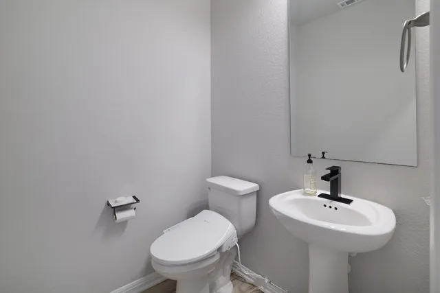 $2,400 | 4001 Birdwatch Loop, Unit 33, Pflugerville, TX 78660