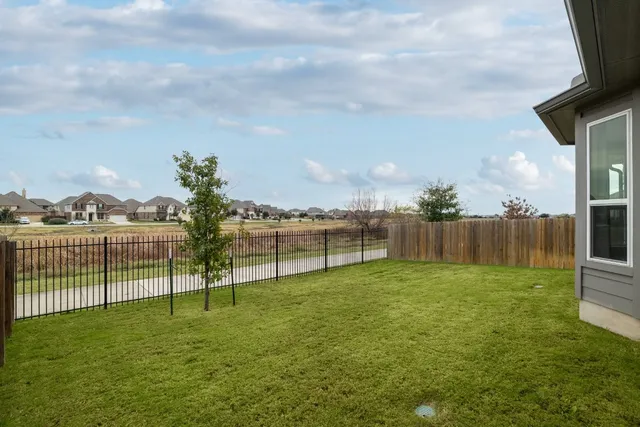 $2,400 | 4001 Birdwatch Loop, Unit 33, Pflugerville, TX 78660