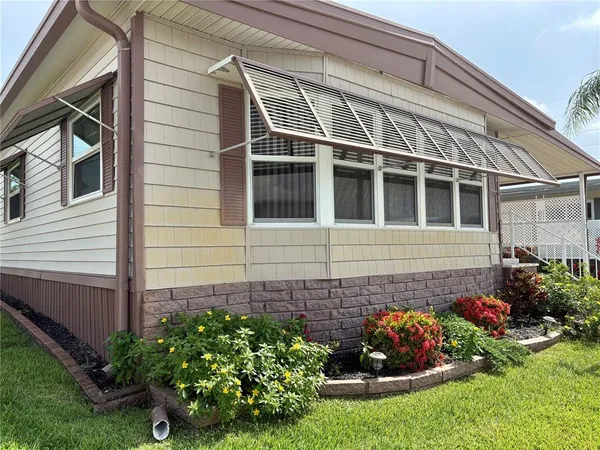 $169,000 | 161 Hickory Gate Drive, Palm Harbor, FL 34684