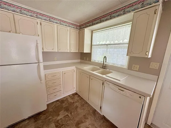 $169,000 | 161 Hickory Gate Drive, Palm Harbor, FL 34684