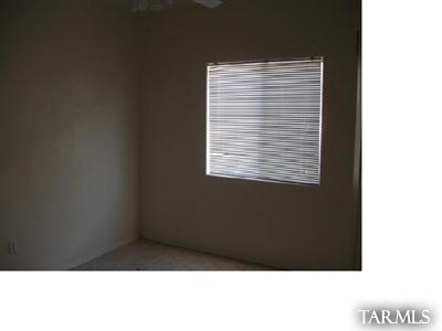 726 West Thurber Road Tucson, AZ 85705 - Photo 5 of 6