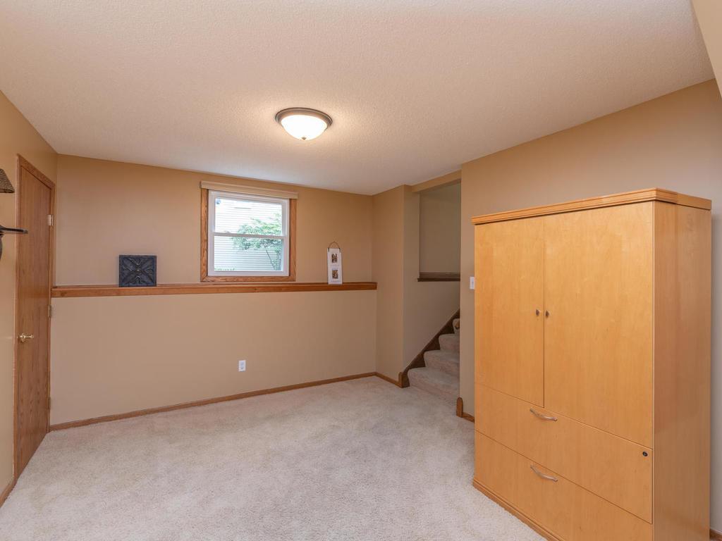 10048 Oxborough Road Bloomington, MN 55437 - Photo 22 of 29 Gallery Image 22