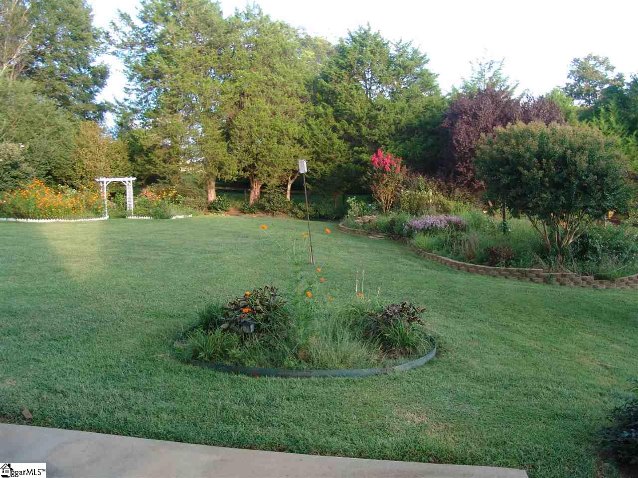 335 Mellow Way Greer, SC 29651 - Photo 3 of 18 Gallery Image 3