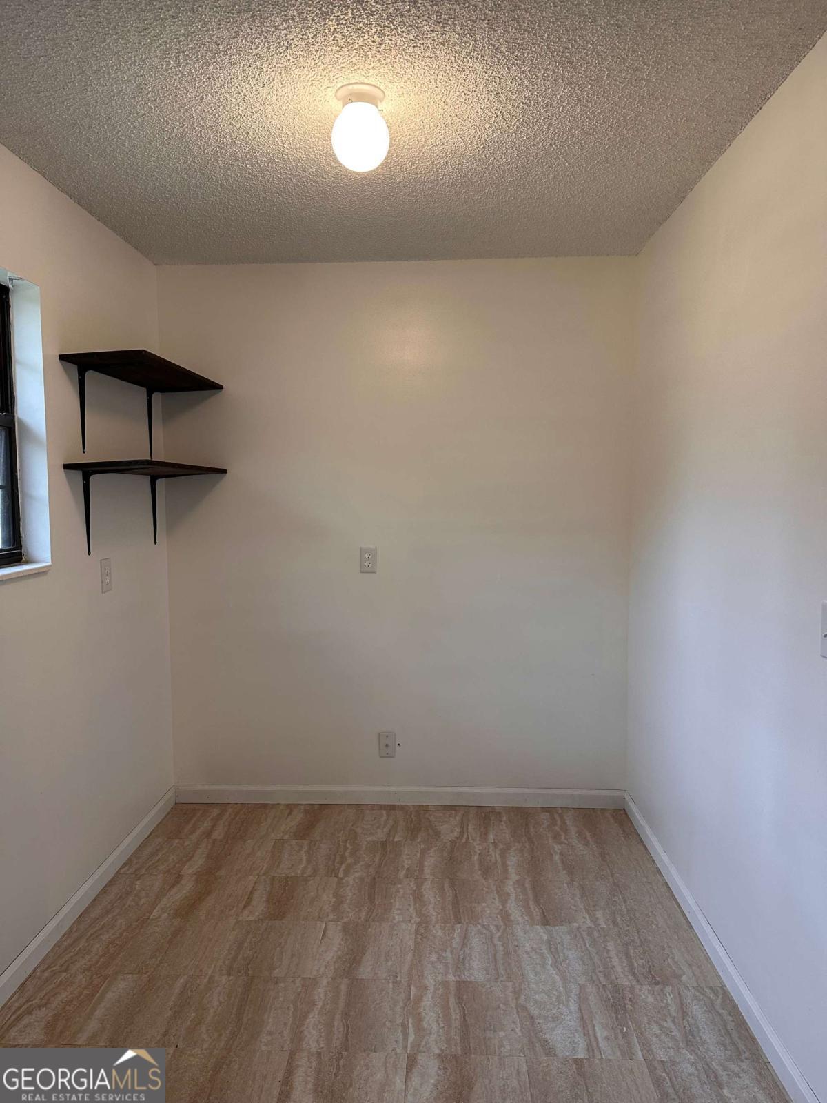 562 Mush Bluff Road St. Marys, GA 31558 - Photo 14 of 22 a view of a room