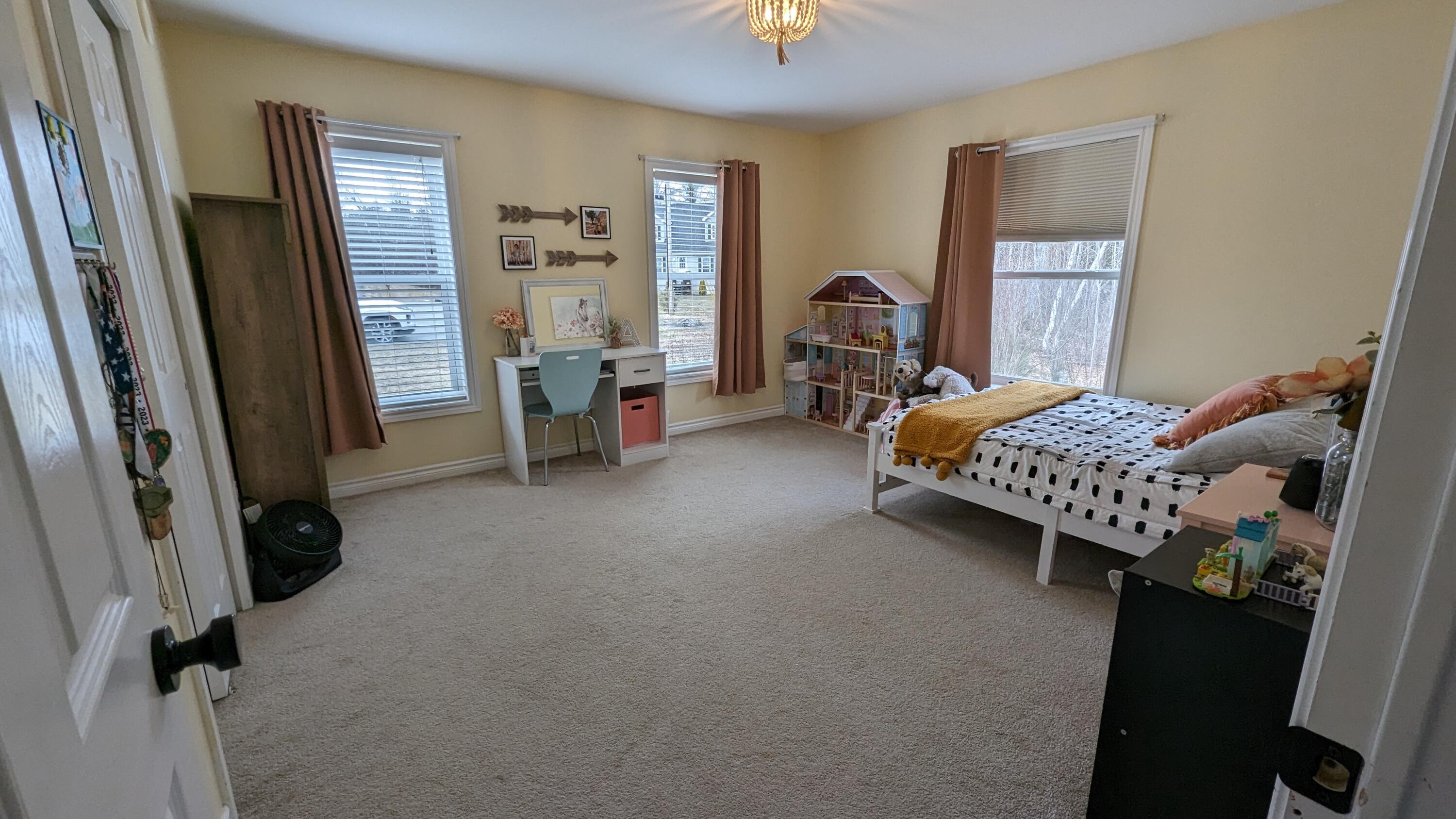 41 Cardinal Way Bangor, ME 04401 - Photo 16 of 39 Front Downstairs Bedroom