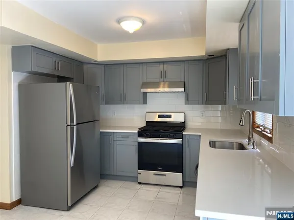 $3,900 | 2416 Hammett Avenue, Unit A, Fort Lee, NJ 07024