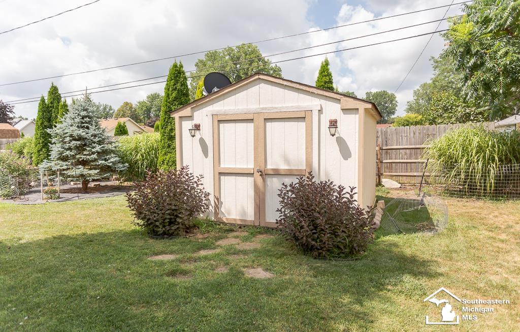 8271 Douglas Road Lambertville, MI 48144 - Photo 46 of 47 50085707-45.JPG