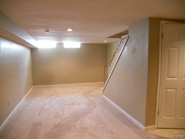 579 Sunlight Drive Rochester, MI 48309 - Photo 19 of 25 iug 041.jpg